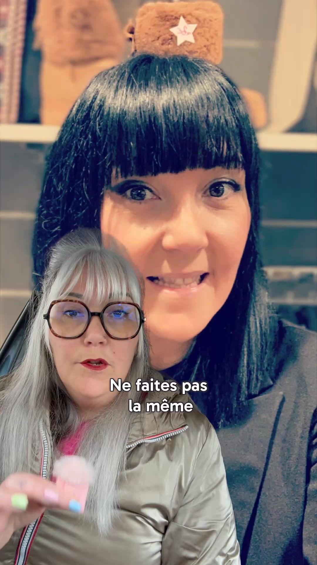 Dites adieu aux reflets jaunes dès le 1er lavage ! 💜 Notre shampoing violet solide redonne de l'éclat à votre blanc ou blond polaire, sans assécher vos cheveux.