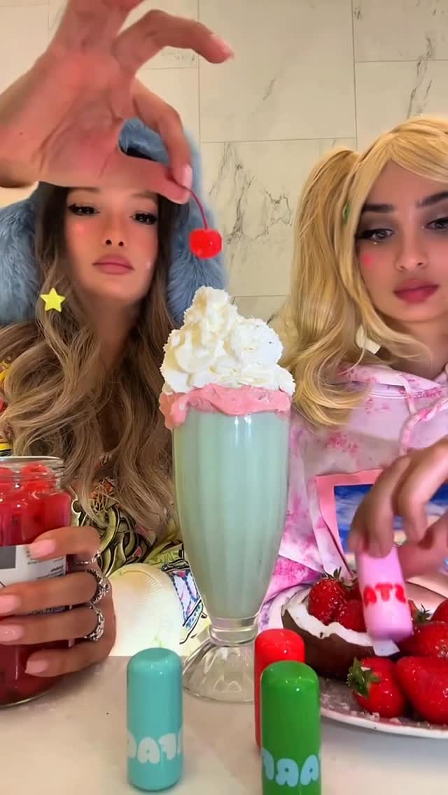 welcome back @2girls1bottl3 ⭐ the star balm hydration station 🥤 here have a sip ♥
